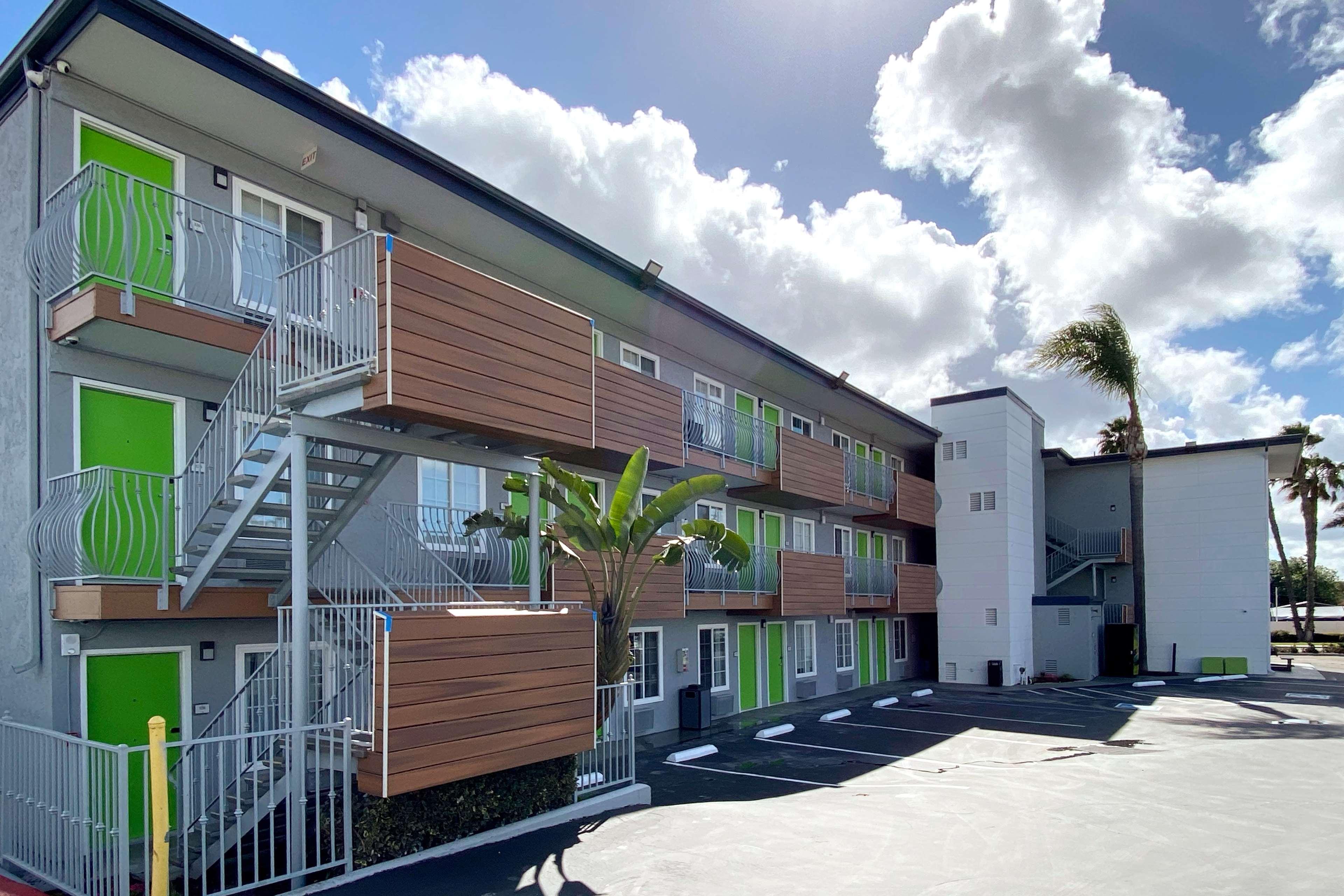 Surestay Hotel By Best Western San Diego Pacific Beach Exterior photo
